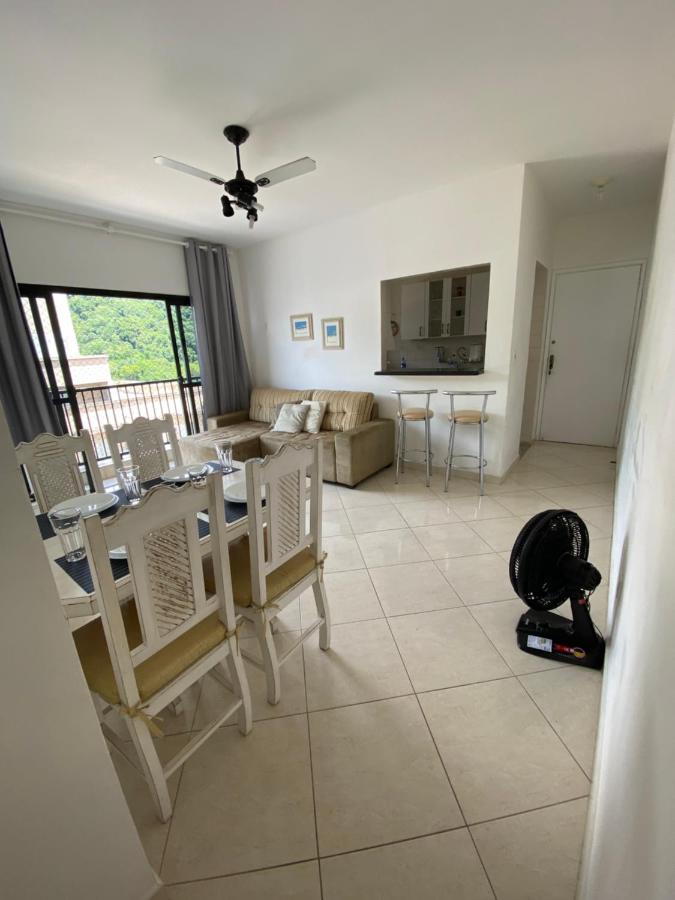 Апартаменты Apartamento 61 - Praia Da Enseada - Гуаружа Экстерьер фото