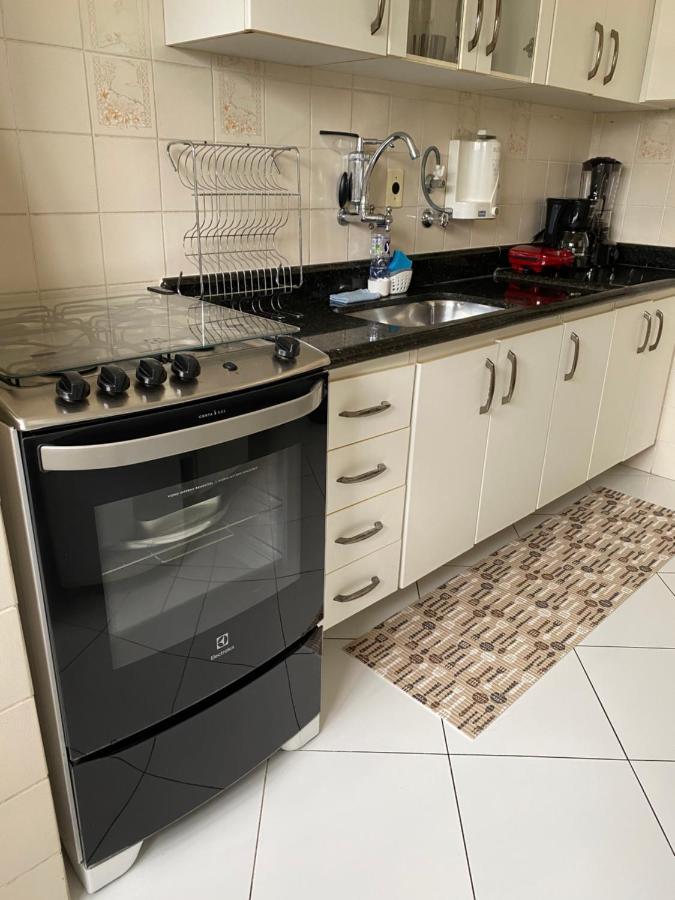 Апартаменты Apartamento 61 - Praia Da Enseada - Гуаружа Экстерьер фото
